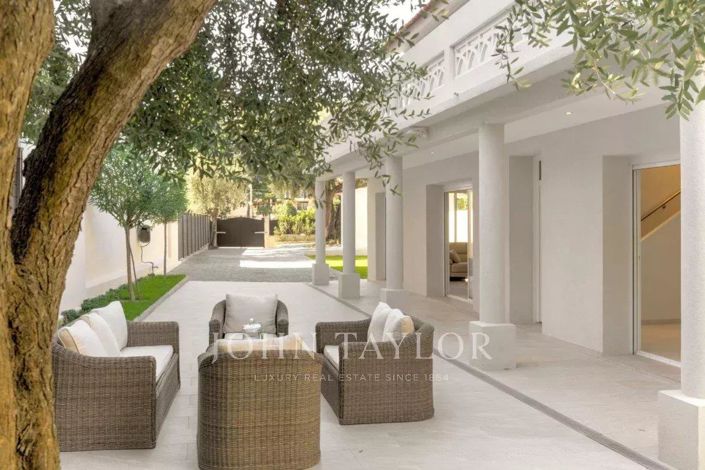 Image No.1-3 Bed House for sale