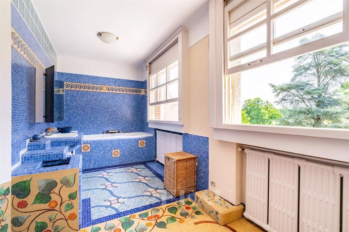 Image No.12-6 Bed House for sale