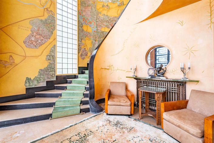 Image No.8-6 Bed House for sale