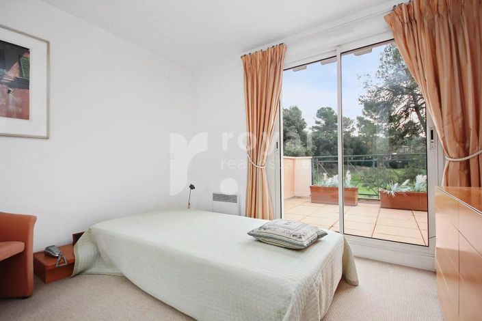 Image No.14-4 Bed House for sale