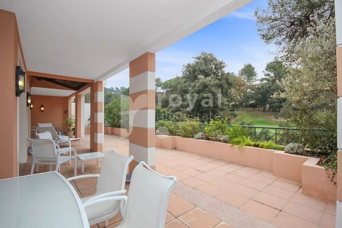 Image No.2-4 Bed House for sale