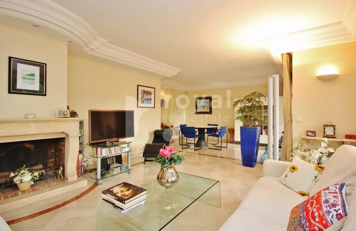 Image No.6-4 Bed House for sale