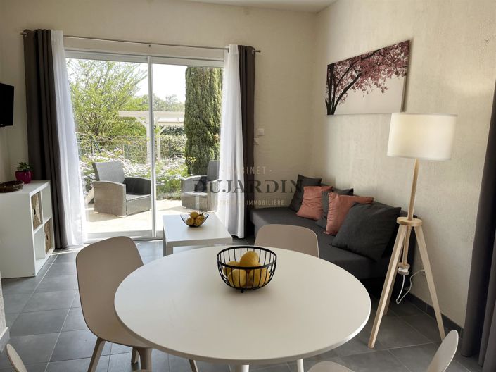 Image No.1-3 Bed House for sale