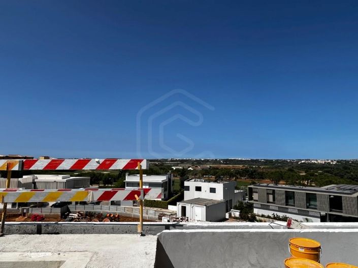 Image No.2-4 Bed Apartment for sale