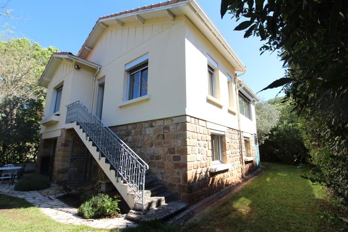 Image No.1-5 Bed House for sale
