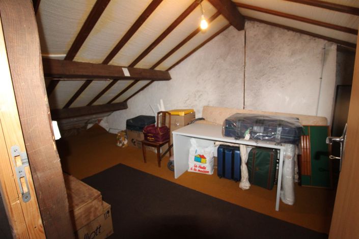 Image No.11-3 Bed House for sale