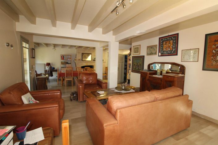 Image No.2-3 Bed House for sale