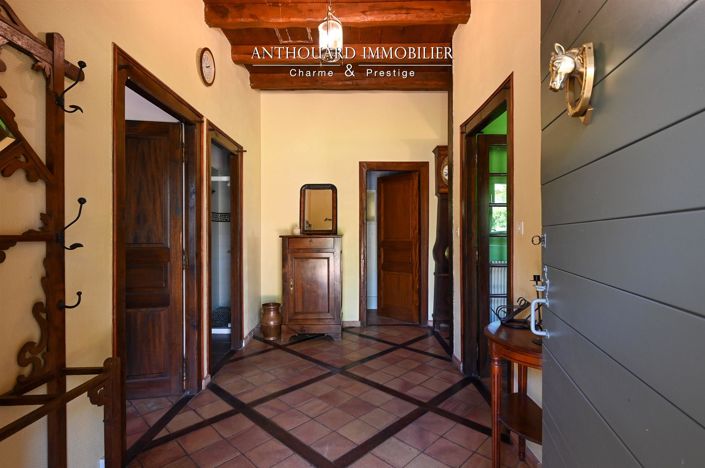 Image No.14-6 Bed House for sale