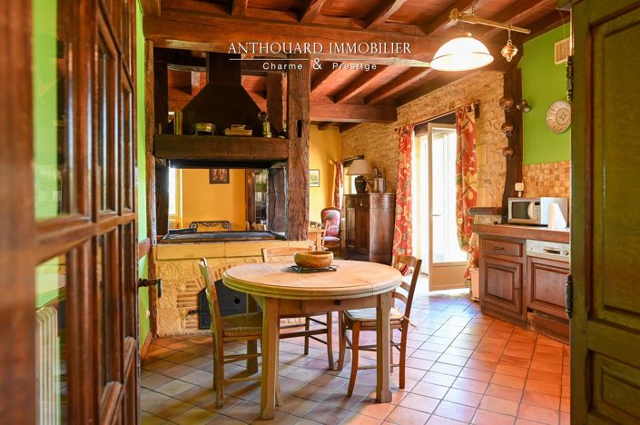 Image No.16-6 Bed House for sale