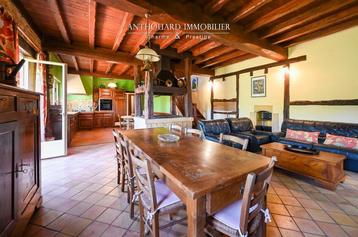 Image No.19-6 Bed House for sale