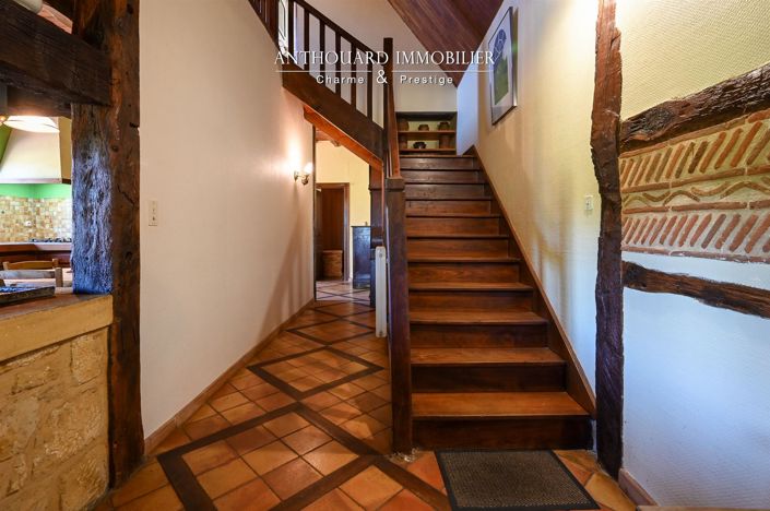 Image No.21-6 Bed House for sale