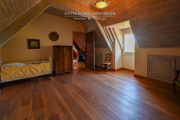 Image No.25-6 Bed House for sale