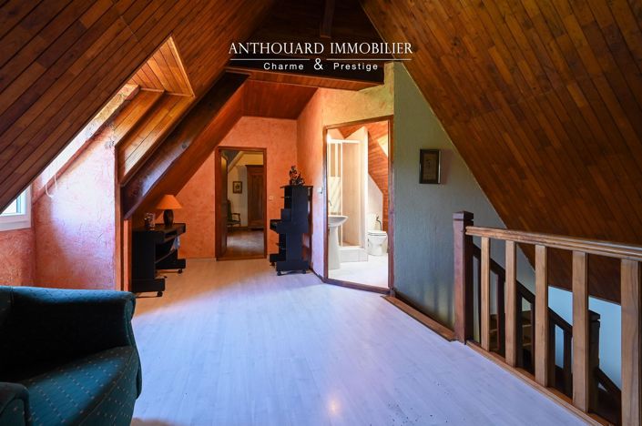 Image No.27-6 Bed House for sale