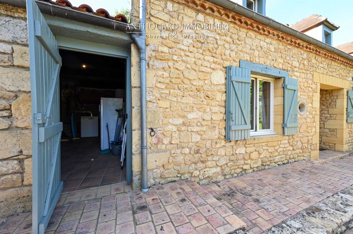 Image No.28-6 Bed House for sale