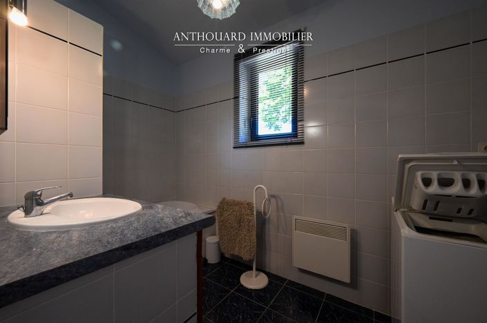 Image No.31-6 Bed House for sale