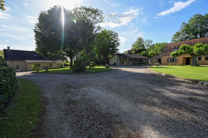 Image No.4-6 Bed House for sale