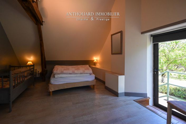 Image No.41-6 Bed House for sale