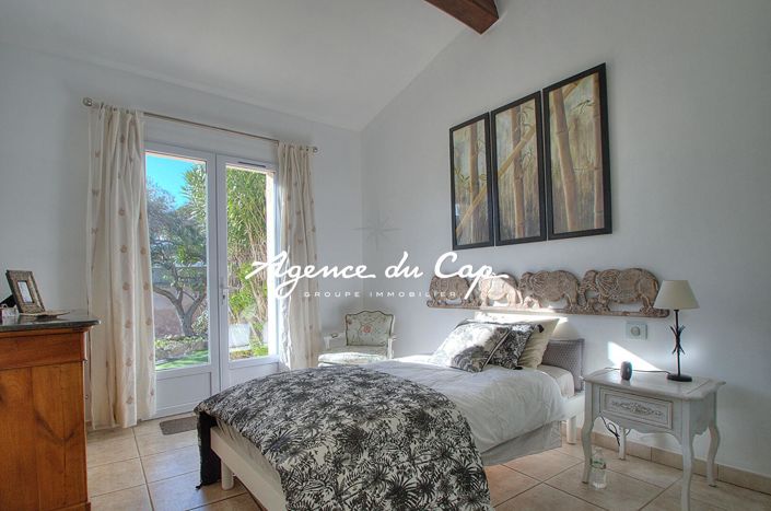 Image No.4-4 Bed House for sale