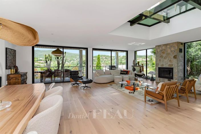 Image No.4-5 Bed House for sale