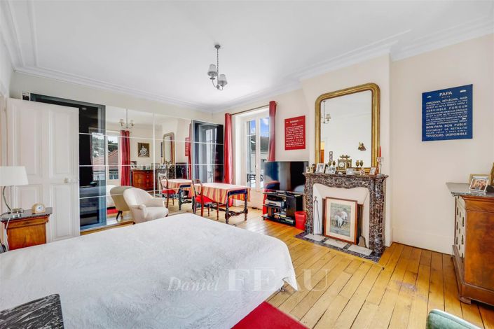 Image No.11-6 Bed Apartment for sale