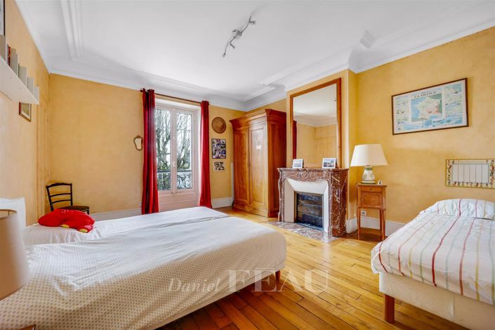 Image No.13-6 Bed Apartment for sale