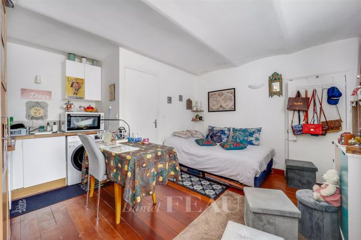 Image No.18-6 Bed Apartment for sale