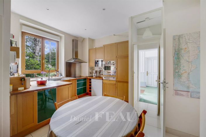 Image No.8-6 Bed Apartment for sale