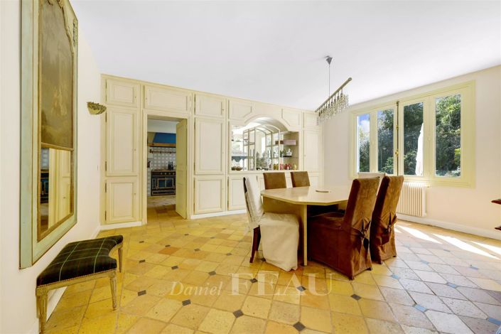 Image No.12-7 Bed House for sale