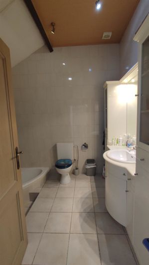 Image No.21-7 Bed House for sale