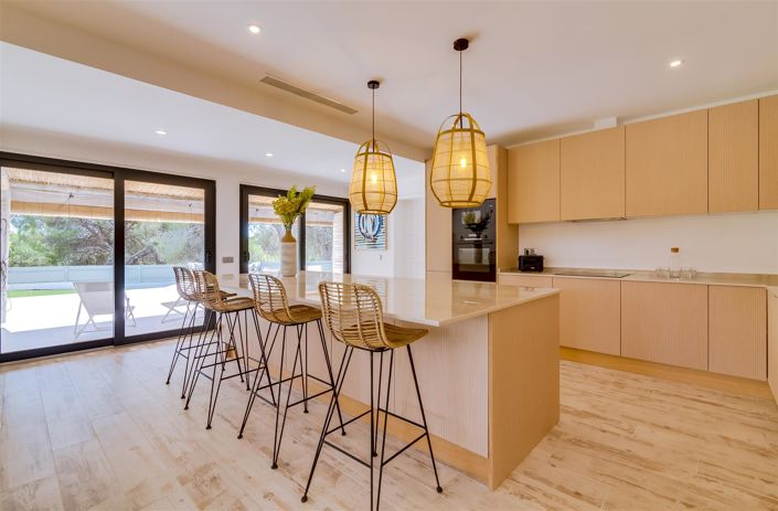 Image No.52-3 Bed House for sale