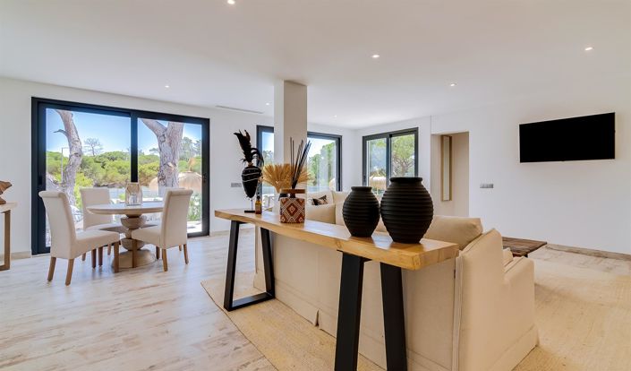 Image No.53-3 Bed House for sale