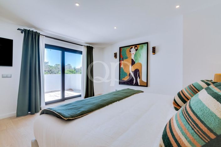 Image No.9-3 Bed House for sale