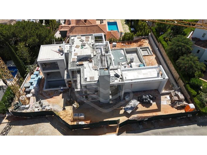 Image No.14-4 Bed House for sale