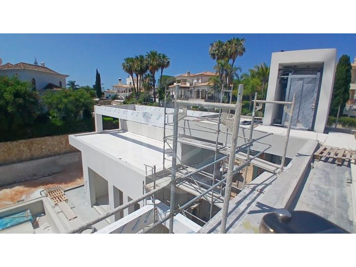 Image No.15-4 Bed House for sale