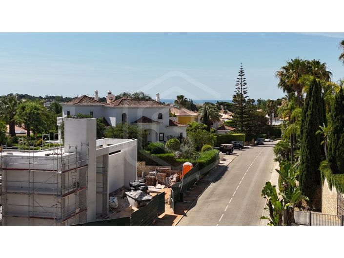 Image No.16-4 Bed House for sale