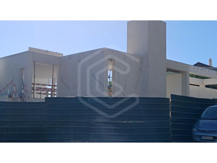 Image No.30-4 Bed House for sale
