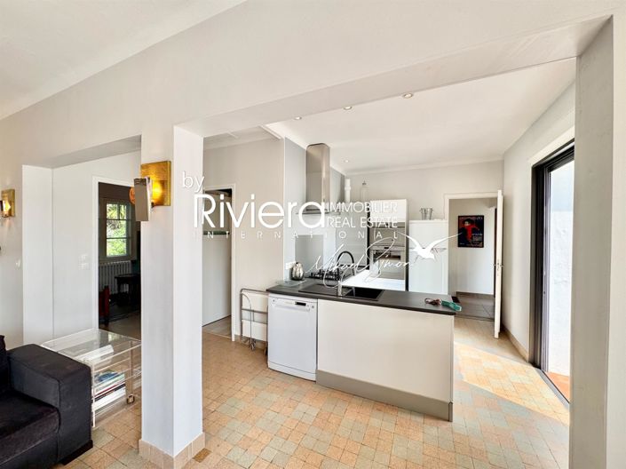 Image No.14-3 Bed House for sale