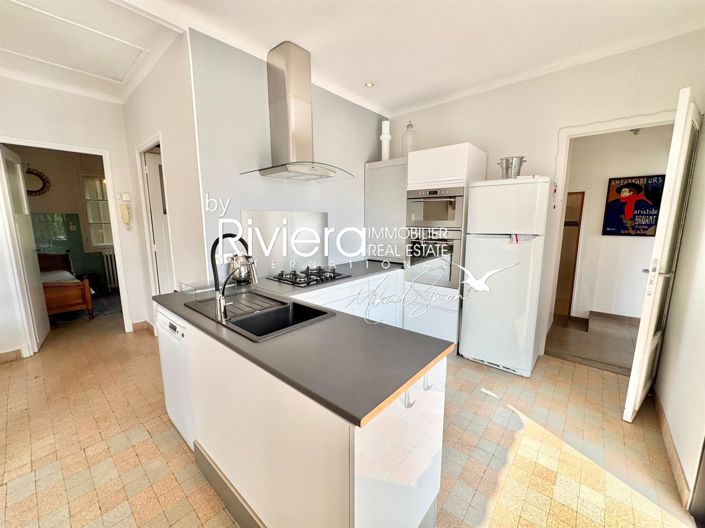 Image No.15-3 Bed House for sale