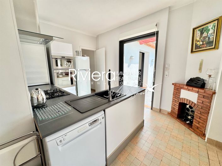 Image No.16-3 Bed House for sale