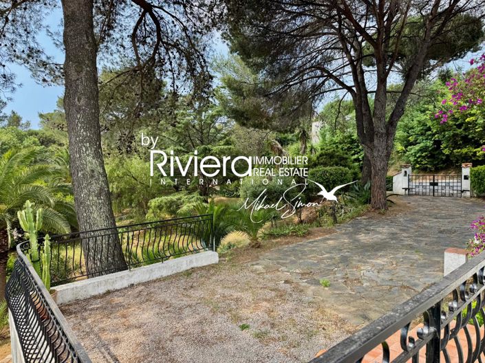 Image No.32-3 Bed House for sale