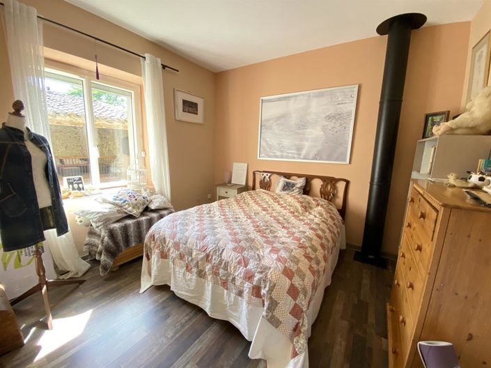 Image No.21-8 Bed House for sale