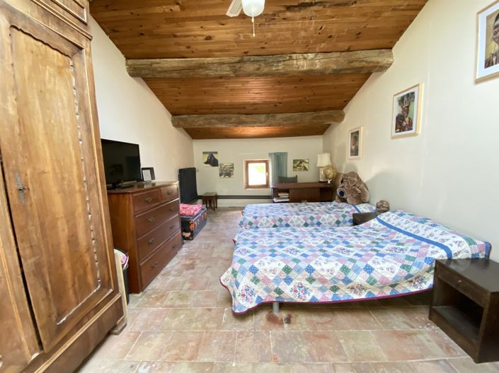 Image No.23-8 Bed House for sale