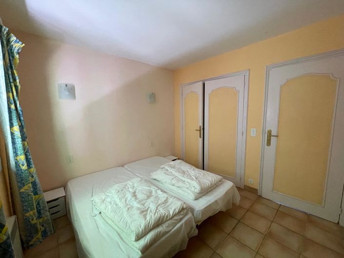 Image No.17-4 Bed House for sale