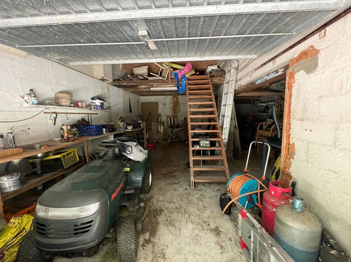 Image No.25-4 Bed House for sale