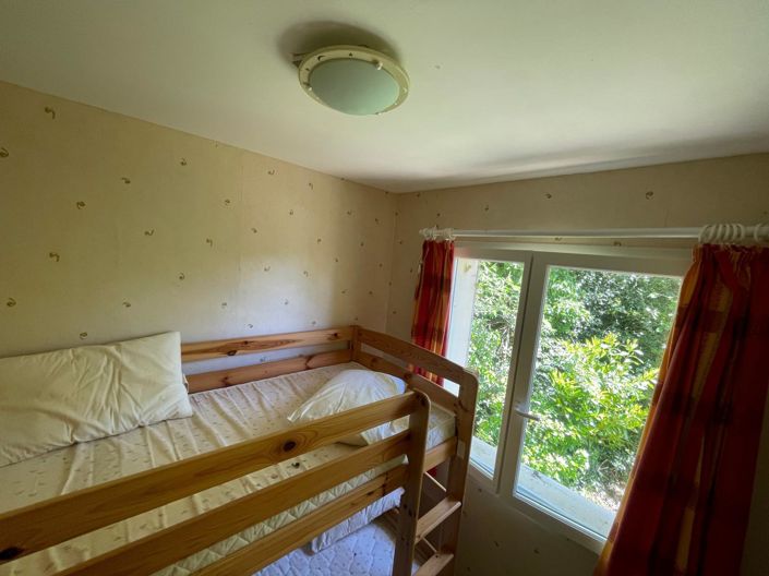 Image No.30-4 Bed House for sale