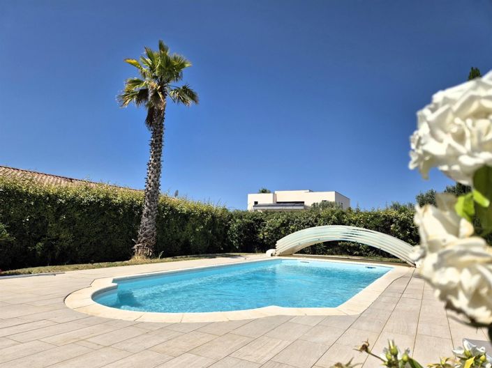 Image No.21-4 Bed House for sale