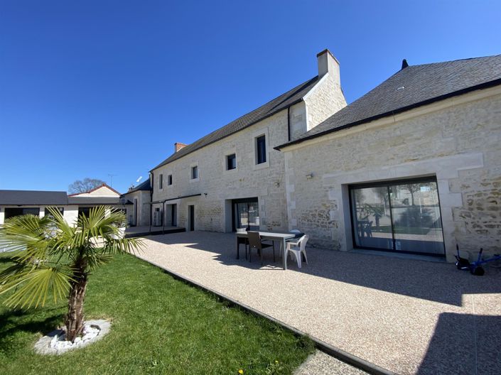 Image No.1-4 Bed House for sale
