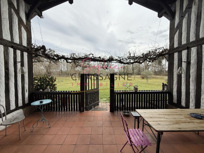 Image No.2-5 Bed House for sale