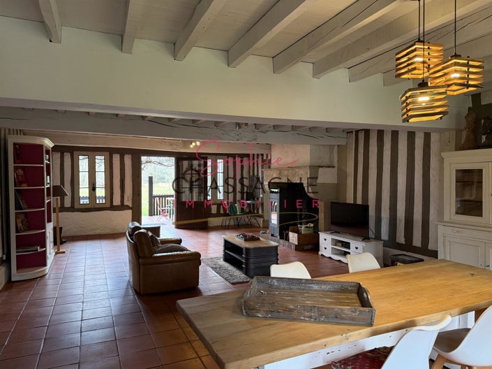 Image No.6-5 Bed House for sale