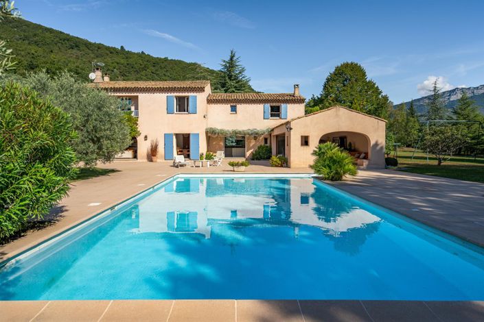 Image No.5-6 Bed House for sale